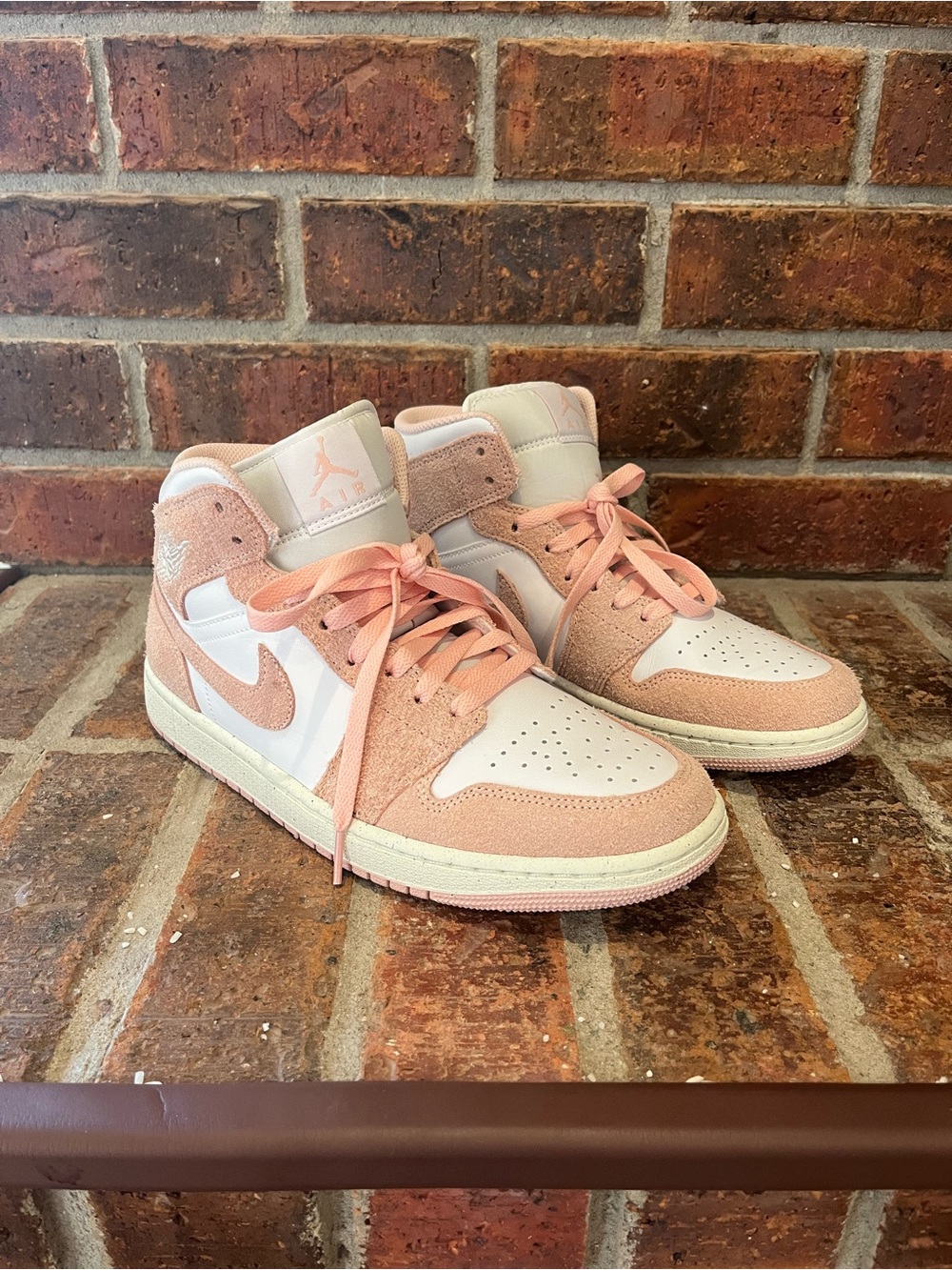 Air Jordan 1 Mid SE Legend Like New